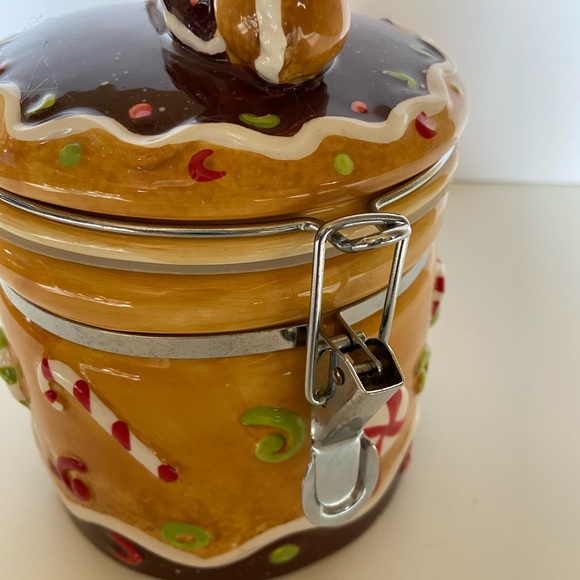 Gingerbread Canister w hinge lid NEW see pics - Picture 2 of 6